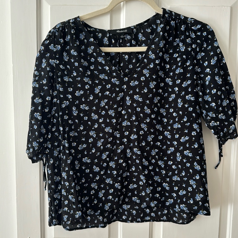 Madewell 100% Silk Blouse in Floral Print - Size Small